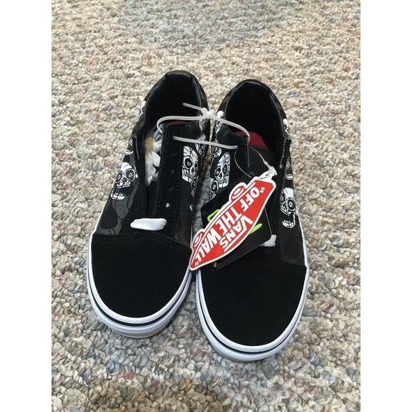Vans Old Skool (Glossy Flame) Skulls Kids Skate Shoes Sneakers New Size 13 Black - Picture 2 of 11
